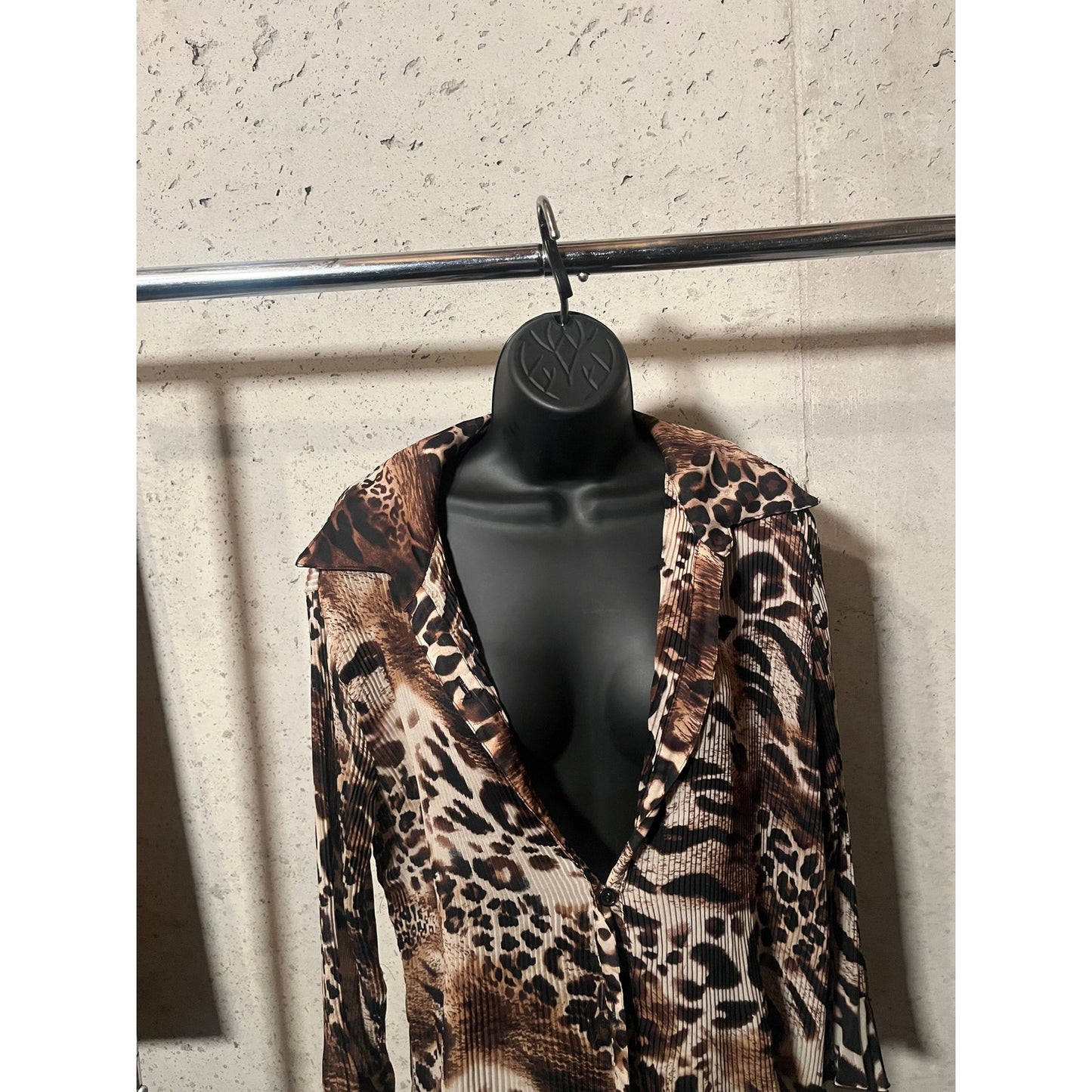 B13 cheetah Blouse Size L