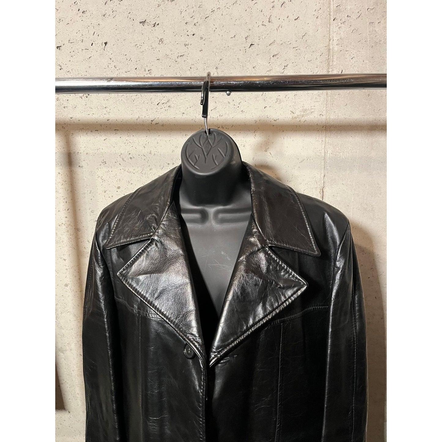 100% Black Fur Lined Leather Jacket Size L Sleeve Length : 24 Length Of Jacket: 28