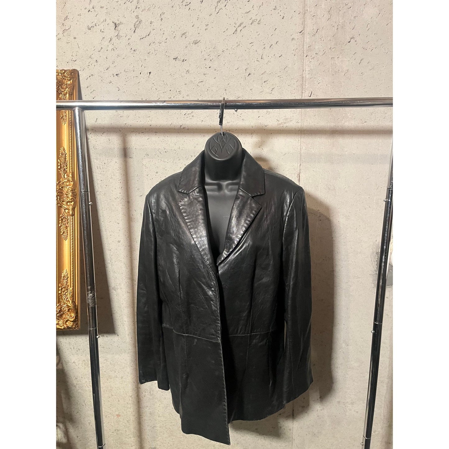 A6 Mossino Black 100% Leather Jacker *small mark on shoulder Size M ( Petite ) Sleeve Length : 25