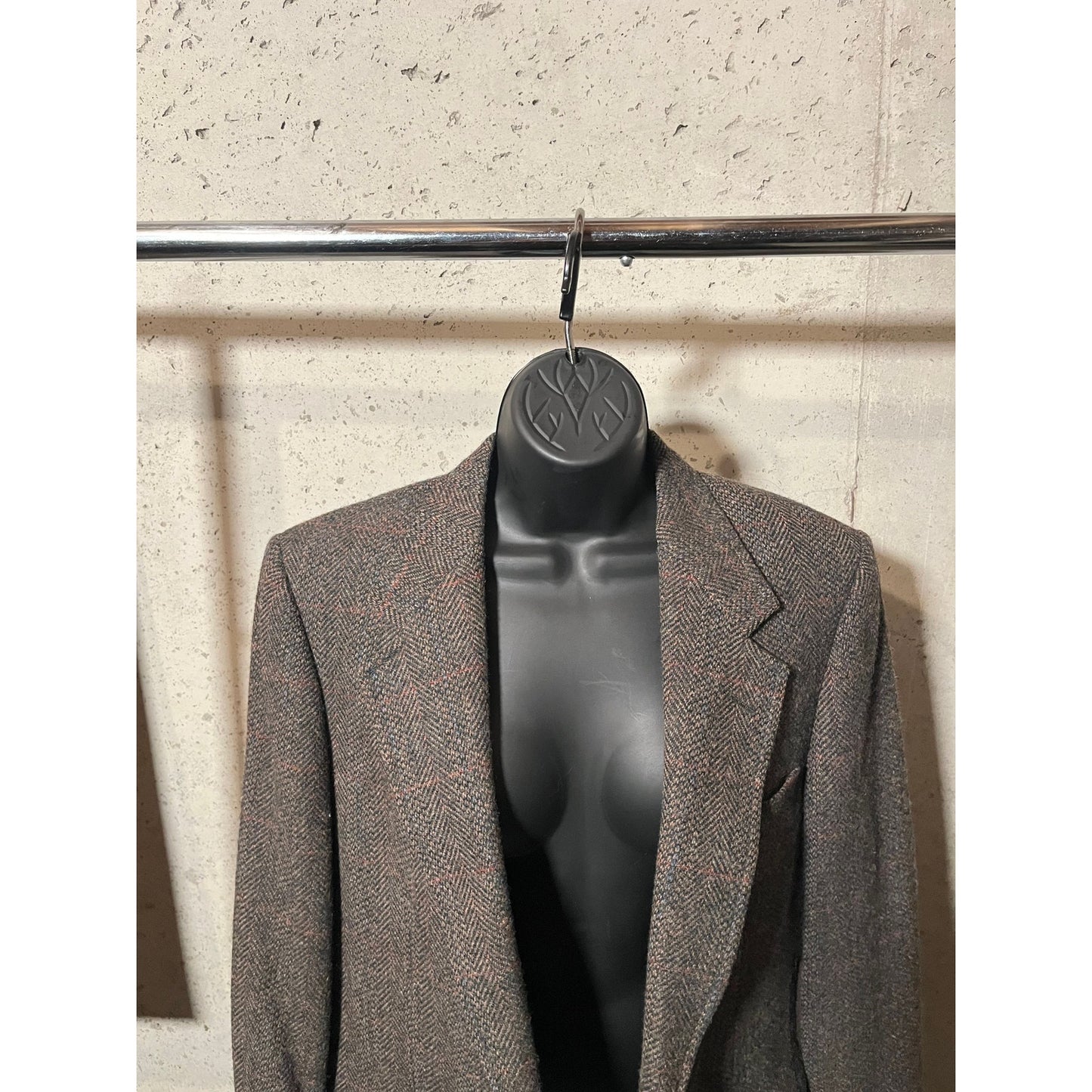 B2 Vintage Blazer With elbow patches Bachrachs Sleeve Length : 26 Length Of Jacket: 31