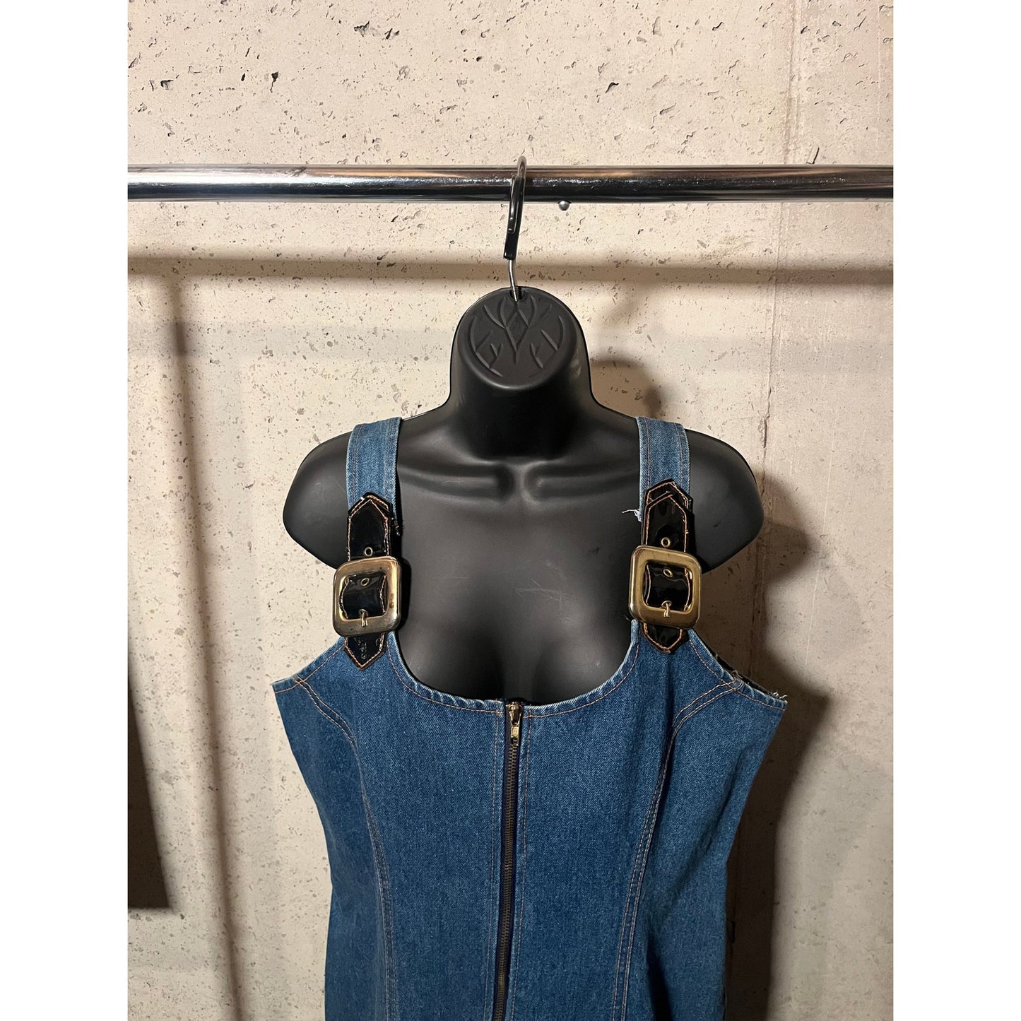 B8 Denim Buckle Dress Size L Length : 51 Bust length: 33