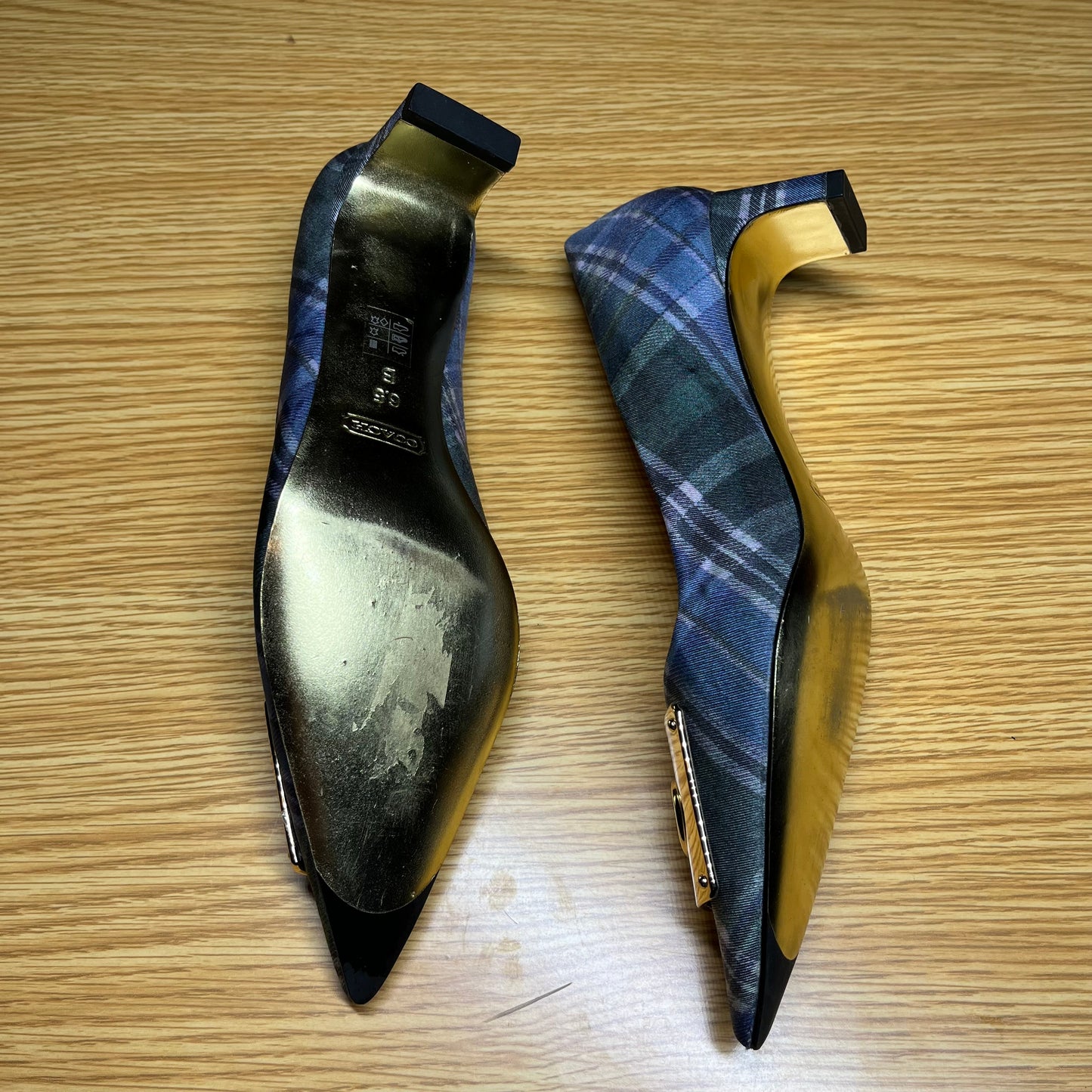 Vintage Coach kitten heels