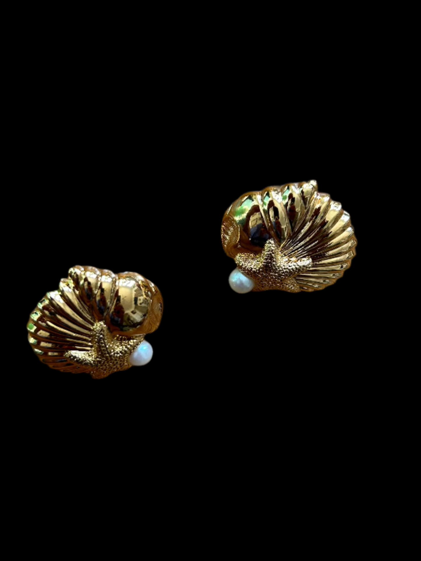 Gold Sea Shells Clip on earrings