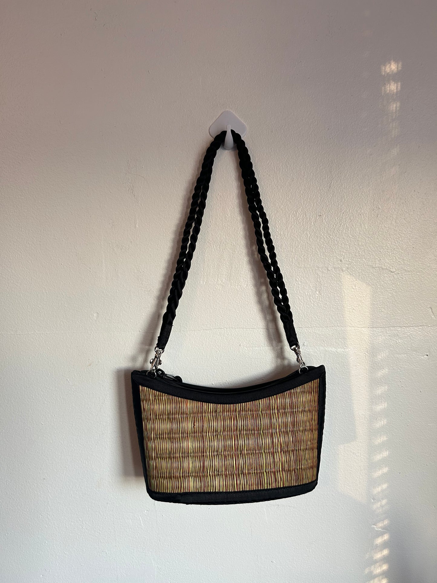 Bucket Frame Black & Tan Textured Purse