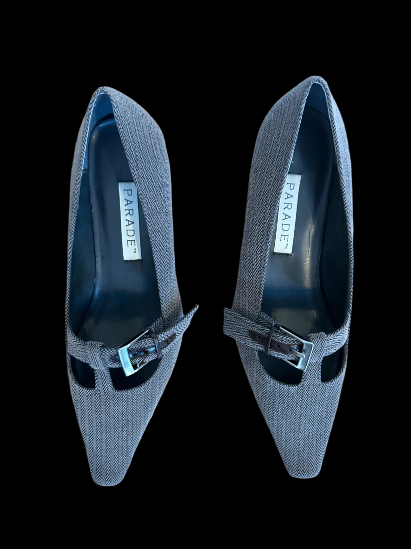 PARADE Pointy Toe Kitten Buckle Heel