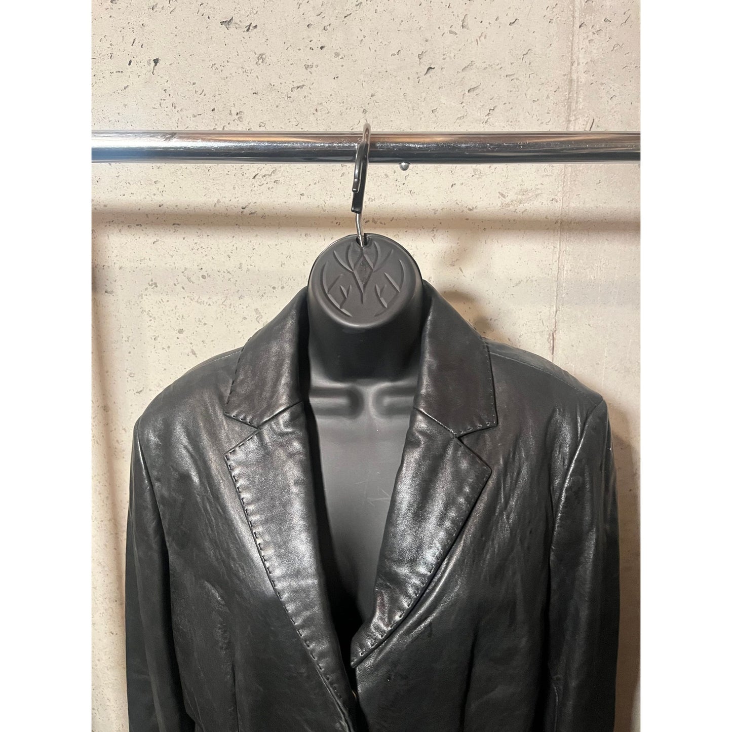 A6 Mossino Black 100% Leather Jacker *small mark on shoulder Size M ( Petite ) Sleeve Length : 25
