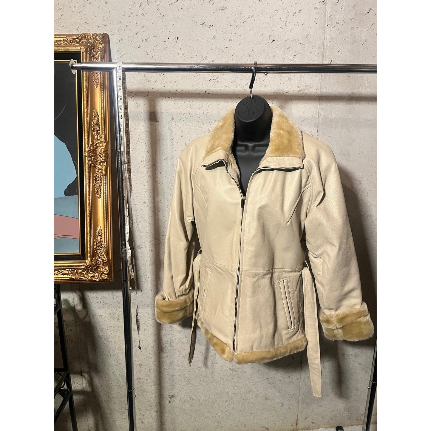 A8 100% Cream Leather & Fur Coat Sergio Size M Sleeve Length : 24 Length Of Jacket: 27