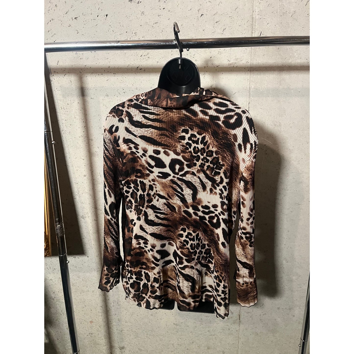B13 cheetah Blouse Size L